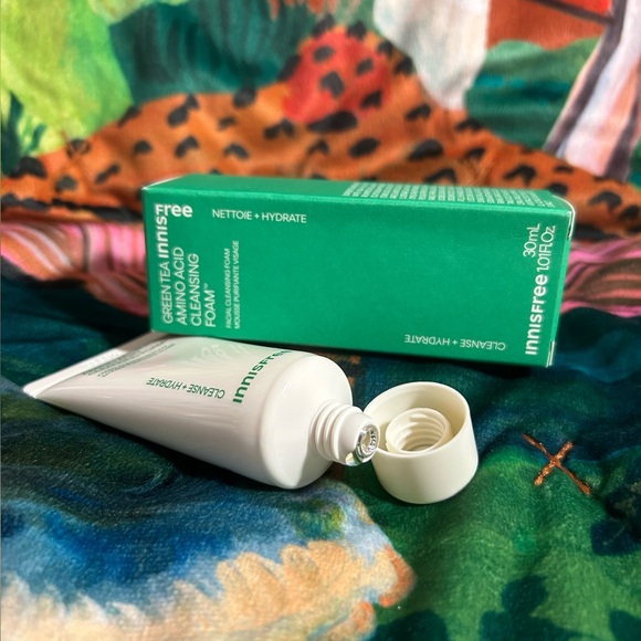 NWT Innisfree Green Tea Cleansing Foam 30mL - Picture 7 of 9